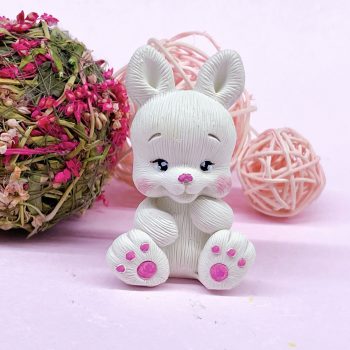 Фигура из шоколадной глазури "Зайка Кнопка"