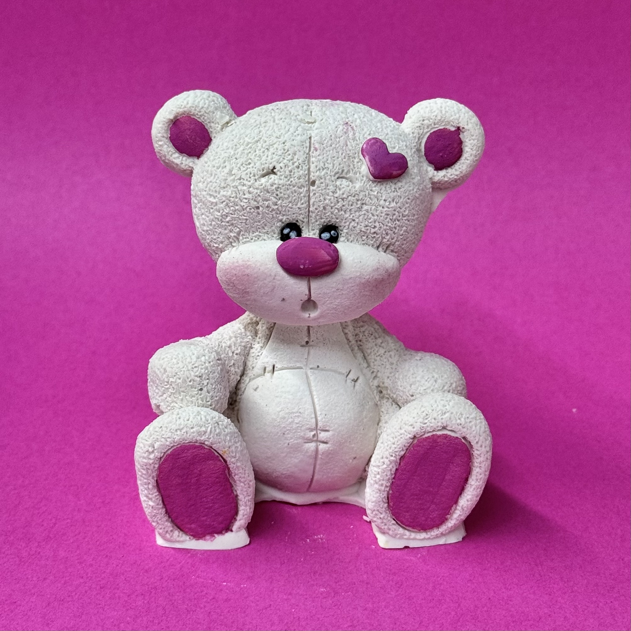 Фигура из шоколадной глазури "Миша"(розовые лапки)