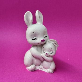 Фигура из шоколадной глазури "Зайчики мама и малыш"